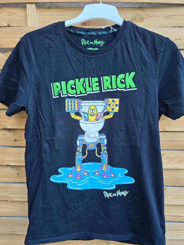 Tee-shirt 🍒Rick and Morty🍒taille M neuf sans étiquette - photo numéro 5