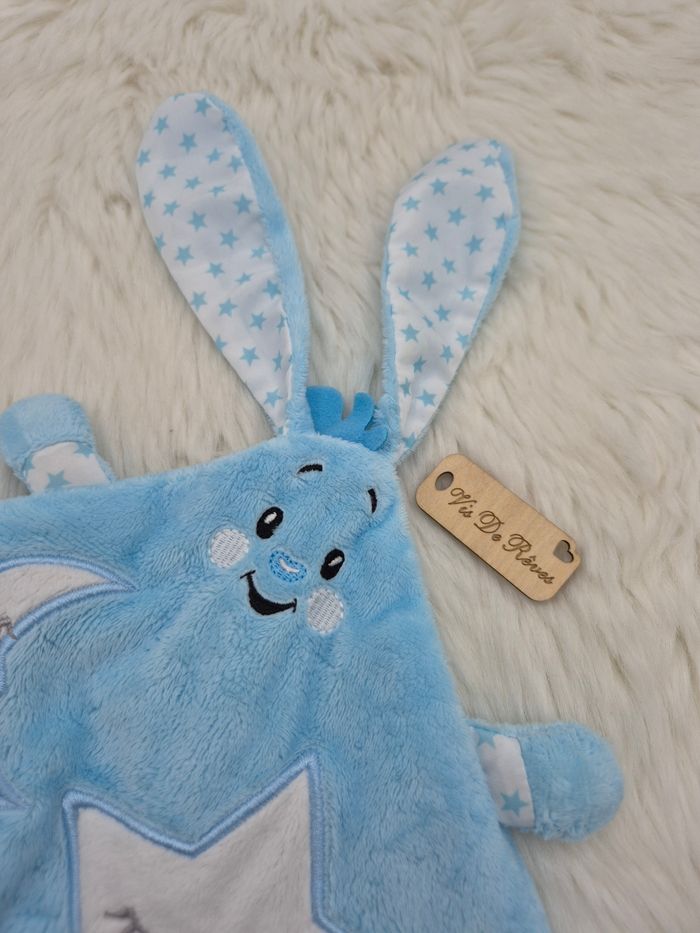Doudou plat Lapin bleu blanc étoiles lune Auchan - photo numéro 2