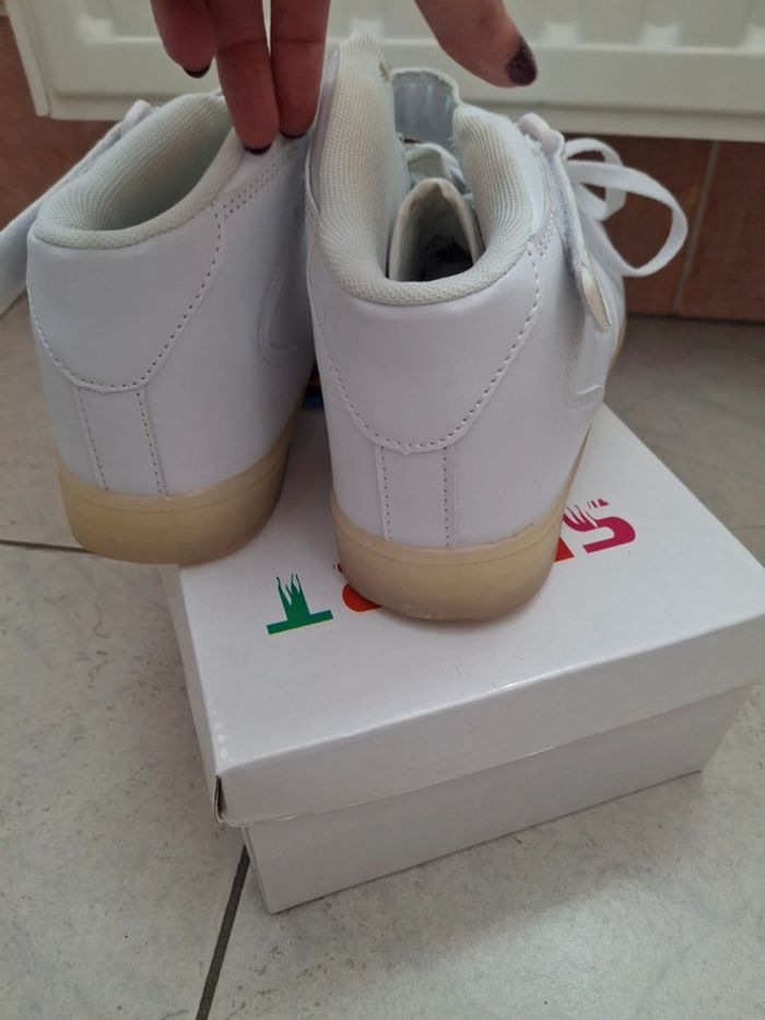 Basket blanches montantes en cuir - pointure 40/41 - photo numéro 5