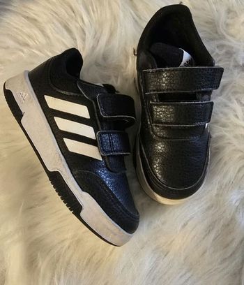 💙😍 🥰😍👌👌superbes baskets ADIDAS  pointure 24 😍💙