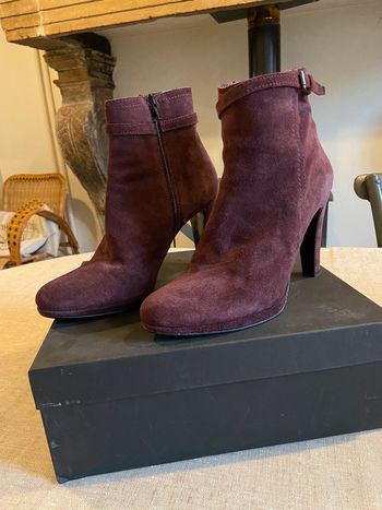 Bottines en daim bordeaux talons 10 cm et plateforme taille 40