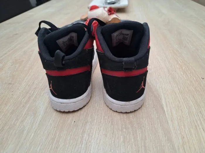 Baskets Jordan 👟 - photo numéro 3