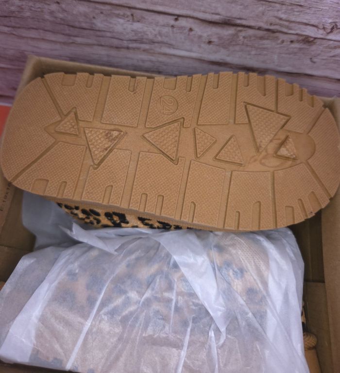 Baskets polaires filles léopard tendances - Taille 24 - NEUVES 🌟 - photo numéro 3