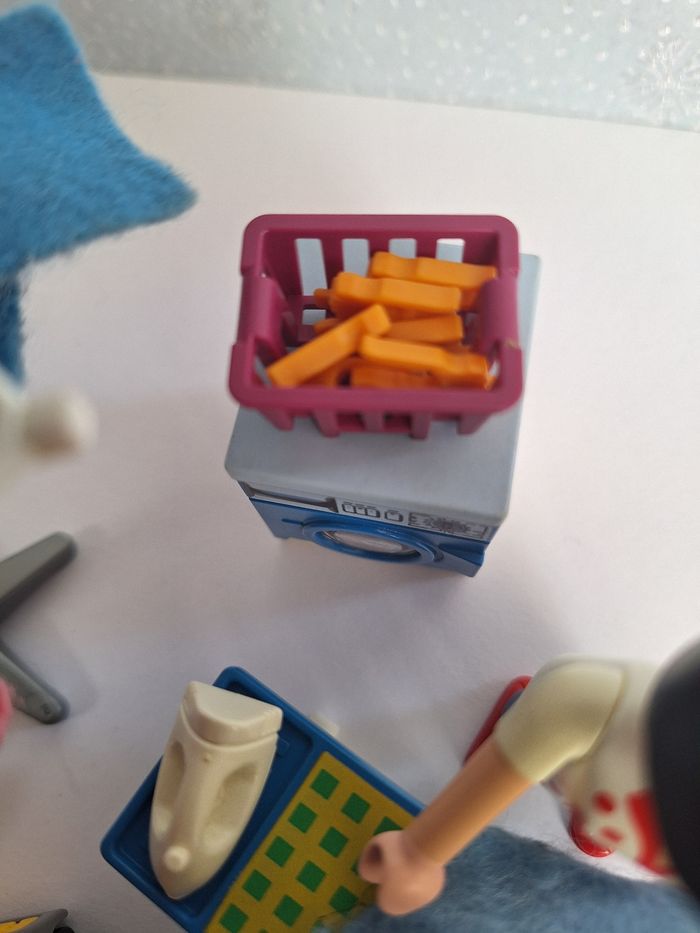 Figurine Playmobil famille Buanderie - photo numéro 4