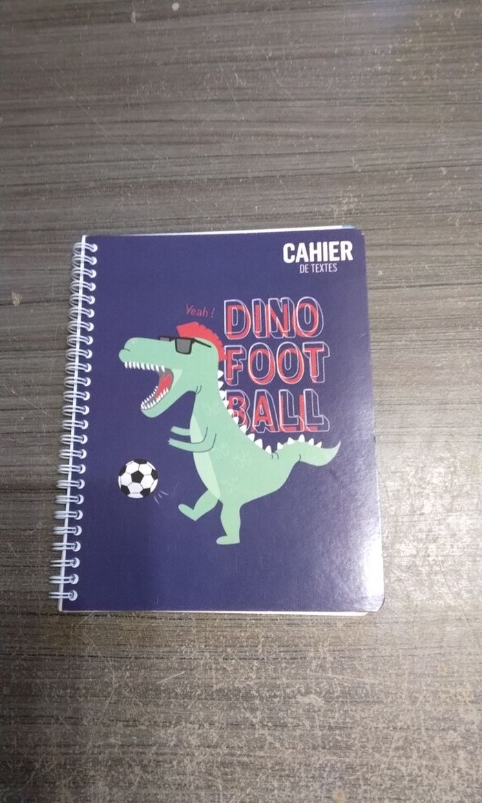 Cahier de texte dinosaure