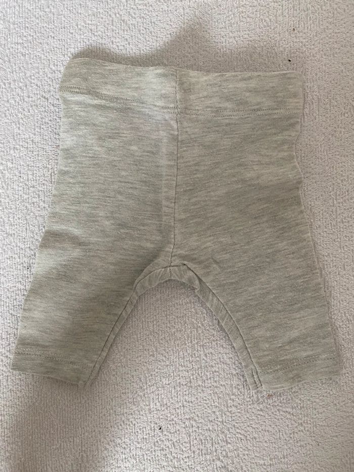 Legging 1 mois - photo numéro 2