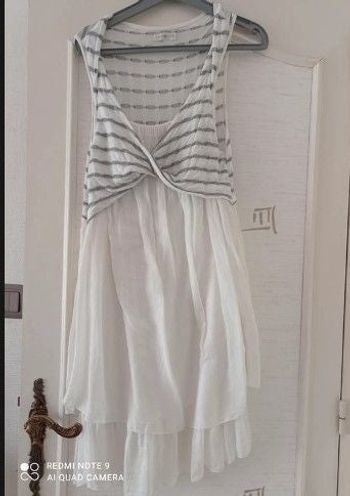 Robe blanche et bleu doublé blanc