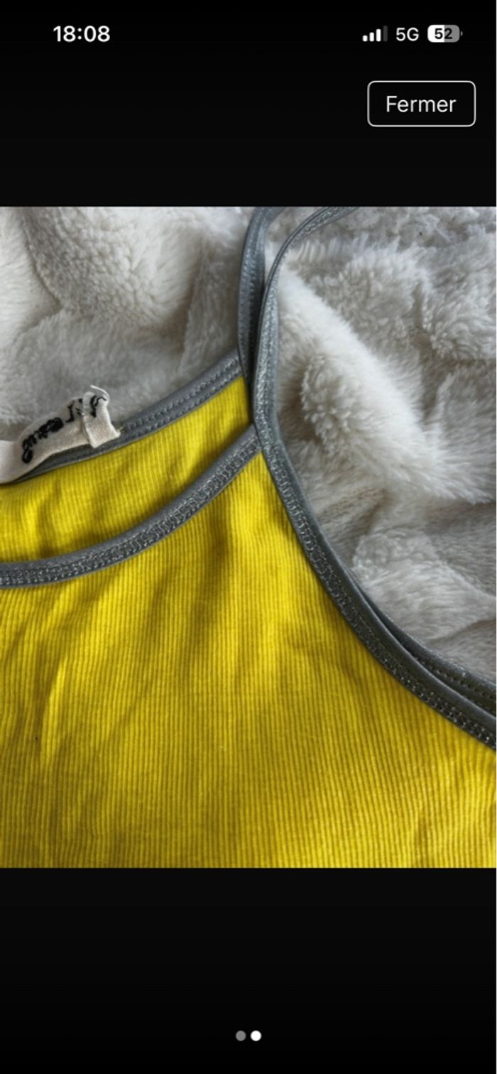 Débardeur jaune - photo numéro 2