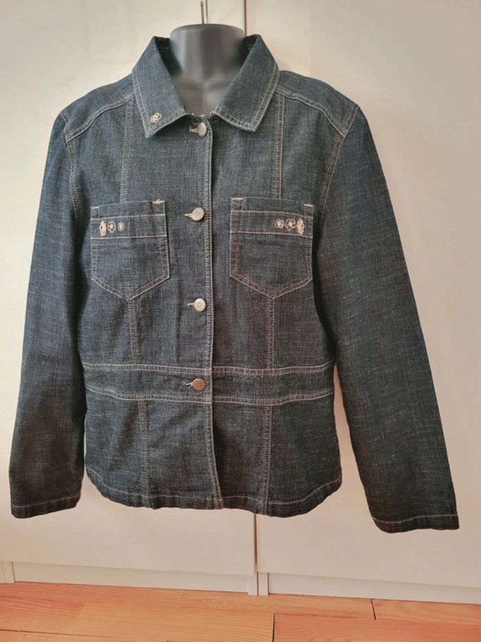 Veste Blazer tissu léger style jeans denim Armand Thiery bleu broderies fleurs - photo numéro 3