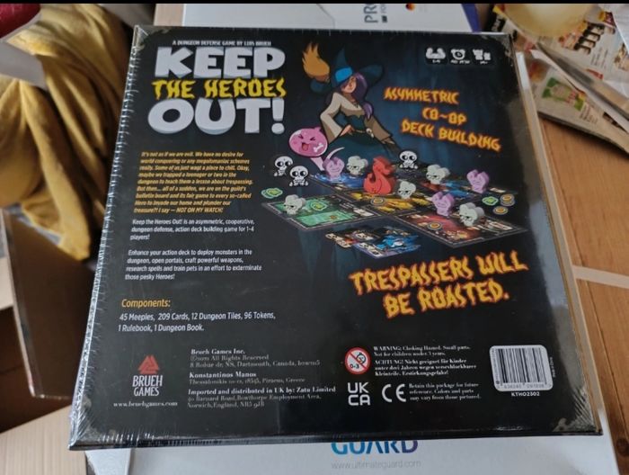Keep the heroes out - photo numéro 2