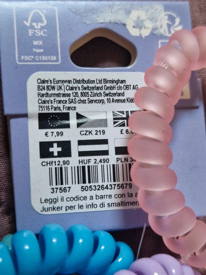 Lot accessoires cheveux avec pinceau et élastiques - photo numéro 2