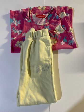 Lot de 2 vêtements fllle taille 5 ans