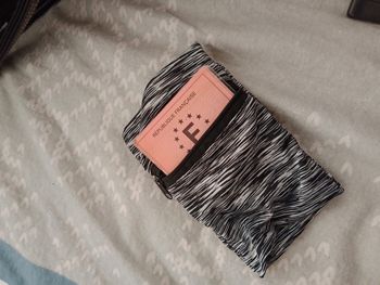 Portefeuille pour poignet