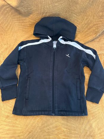 Sweat zipé à capuche garçon