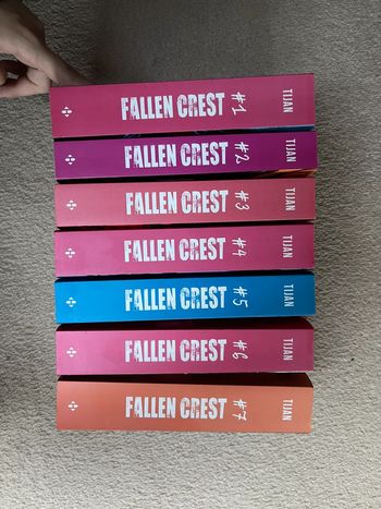 Série Fallen Crest