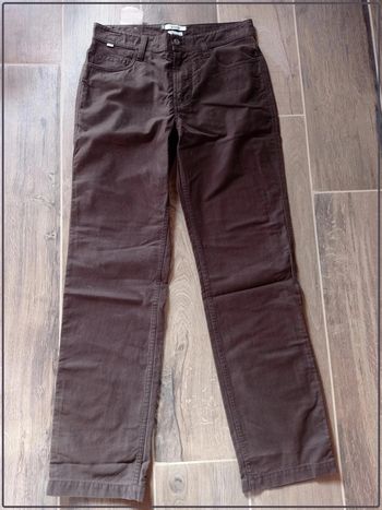 Pantalon homme couleur marron Aigle taille 40 neuf