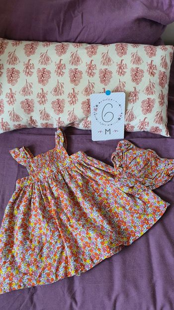 Robe fleurie avec sa culotte 🌼 6 mois