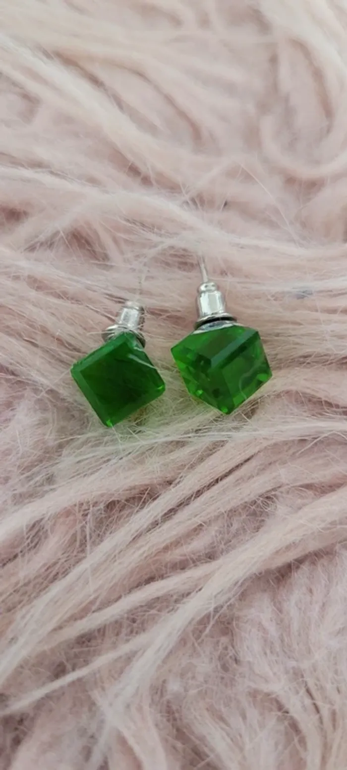 Boucles d'oreilles cube vert