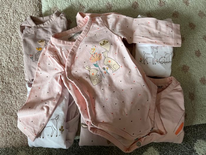 Lot de bodies en 1 mois. - photo numéro 2