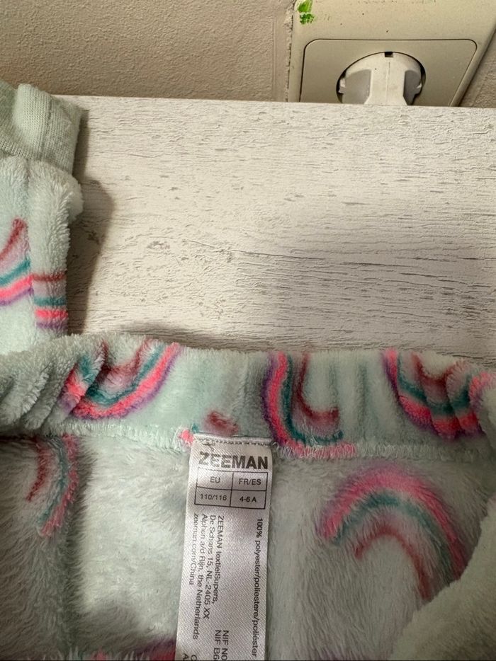 Bas de pyjama fille taille 110/116 - photo numéro 3