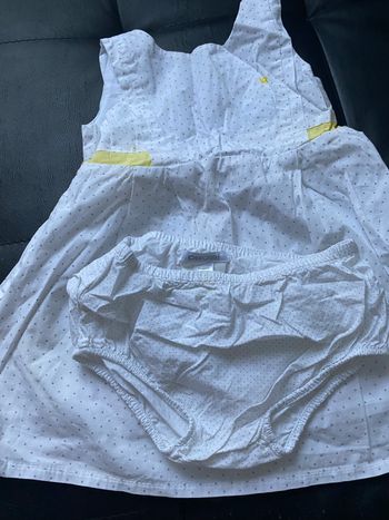 Une robe avec ça culotte