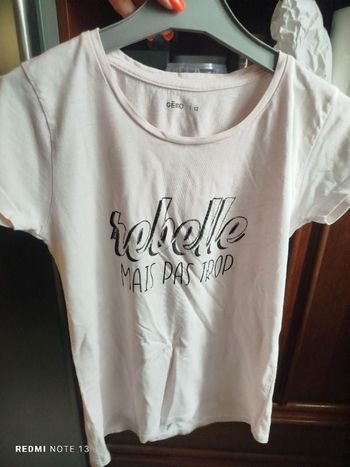 #kytie12ansfille. Tee-shirt manches courtes taille 12 ans