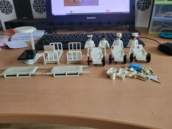 SET INFIRMERIE PLAYMOBIL 1974