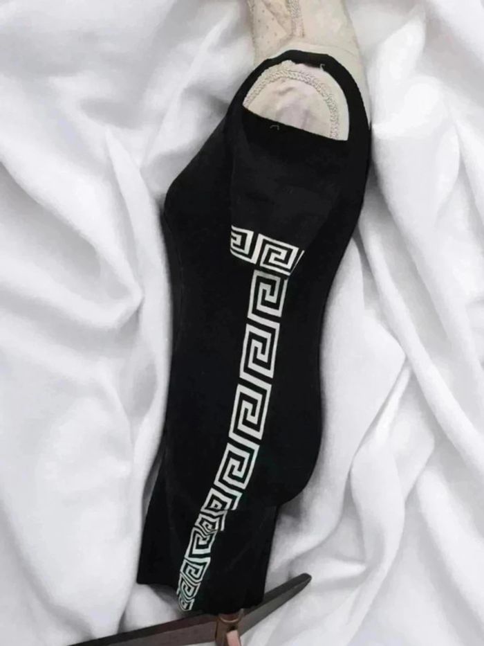 Robe noir et blanche 🌹S/M🌹 - photo numéro 3