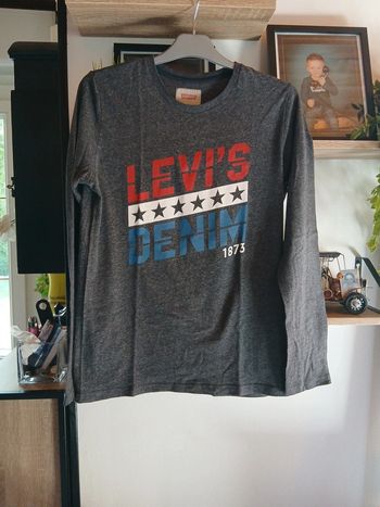 T-shirt levi's 16 ans