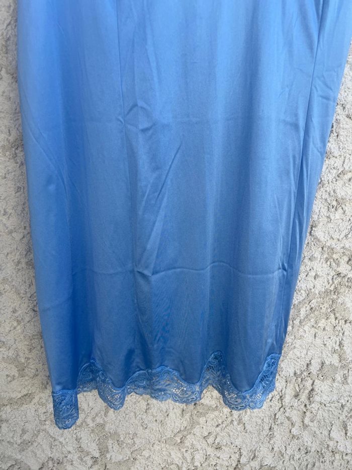Dessous de robe - photo numéro 5