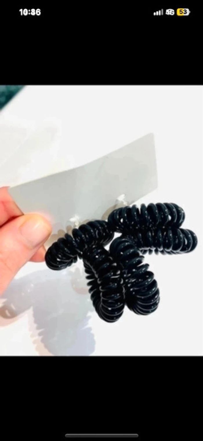 Lot 5 élastiques noir neuf emballé hema Tient bien dans les cheveux - photo numéro 2