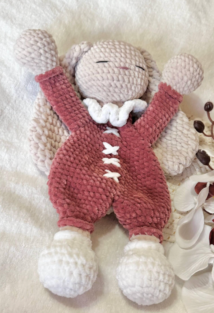 🐰✨ Doudou lapin en pyjama au crochet 🧶💤 - photo numéro 3