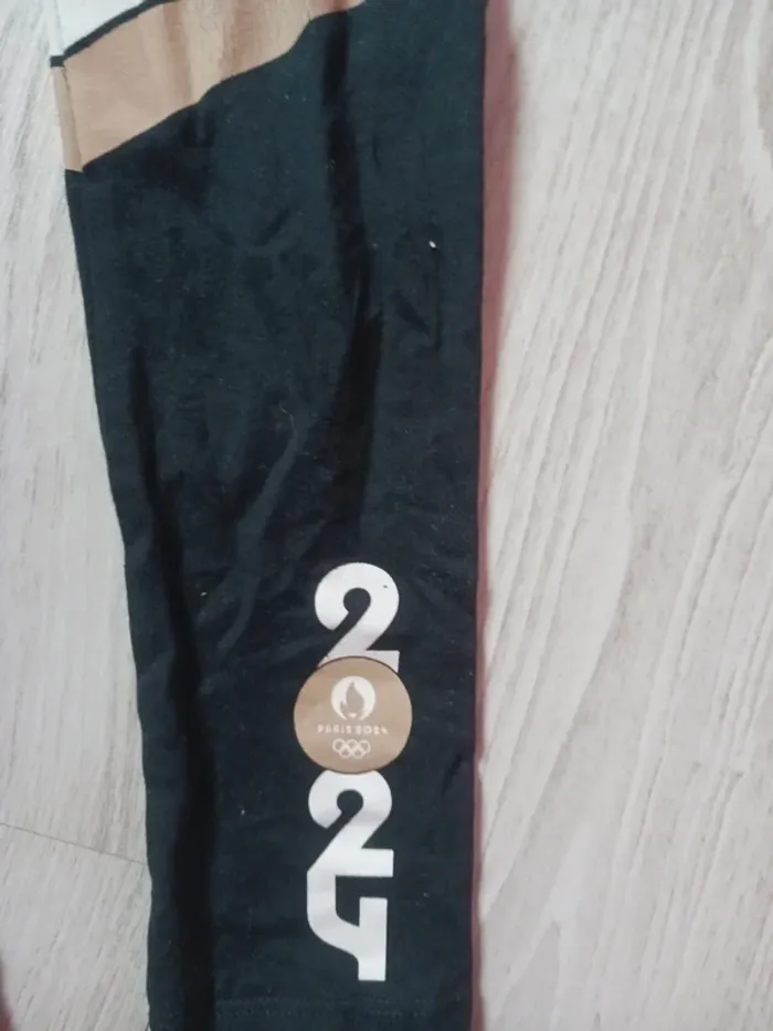 Leggin 7-8 ans Paris 2024 - photo numéro 3