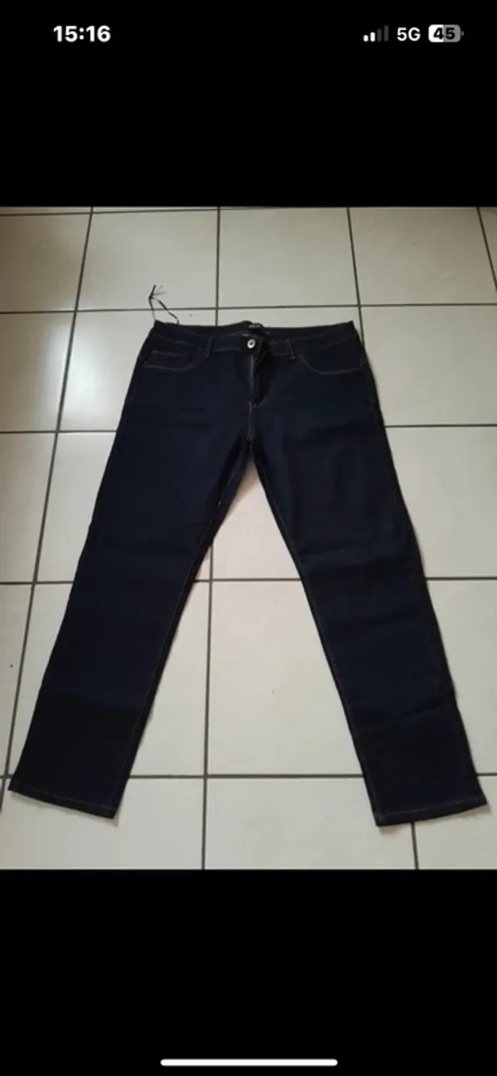 Jean extensible neuf - photo numéro 3