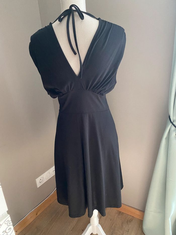 Robe noire - photo numéro 3