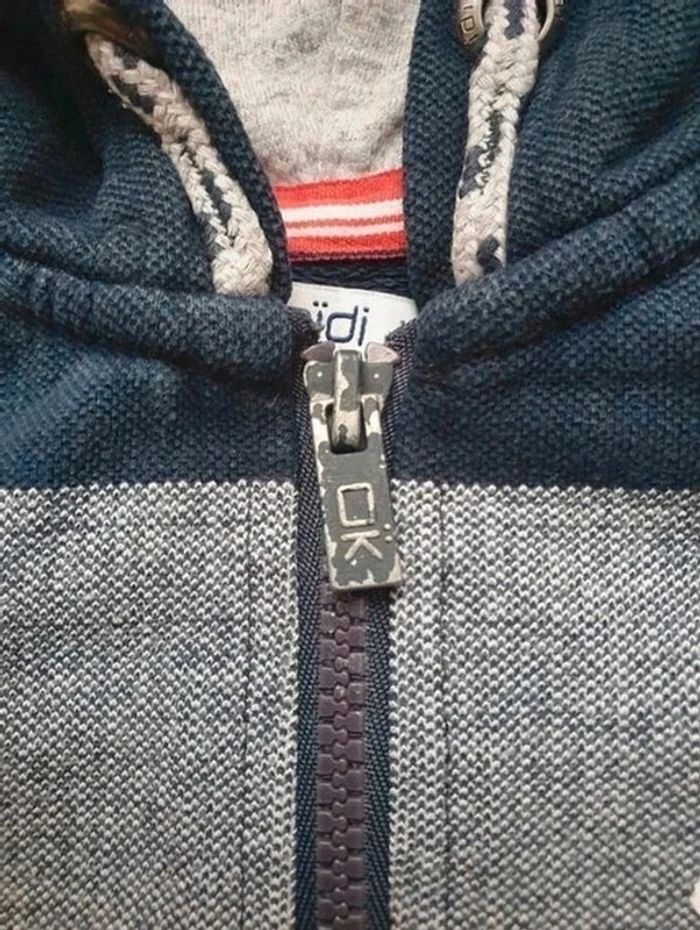 Gilet zippé à capuche rayé bleu marine Okaïdi 4 ans - photo numéro 2