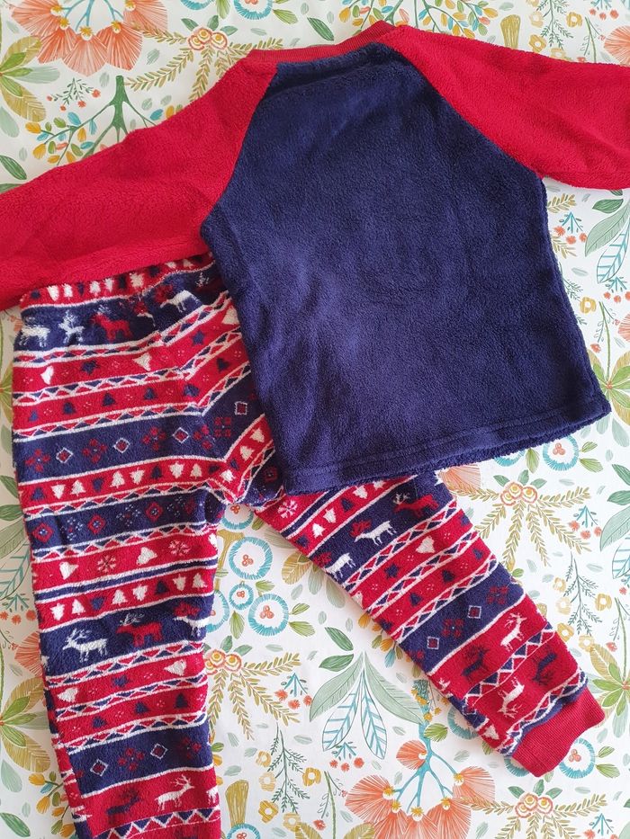 Pyjama Noël 3/4ans - photo numéro 6