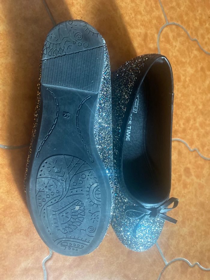 Ballerines à paillettes pointure 32 - photo numéro 2