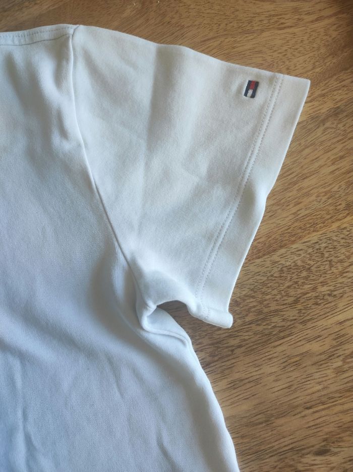 Tee shirt tommy Hilfiger - photo numéro 2