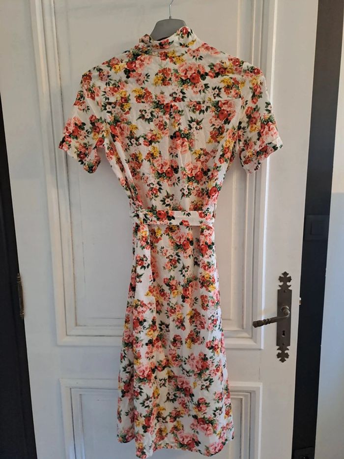 Robe chemise fleurie Sézane - photo numéro 2