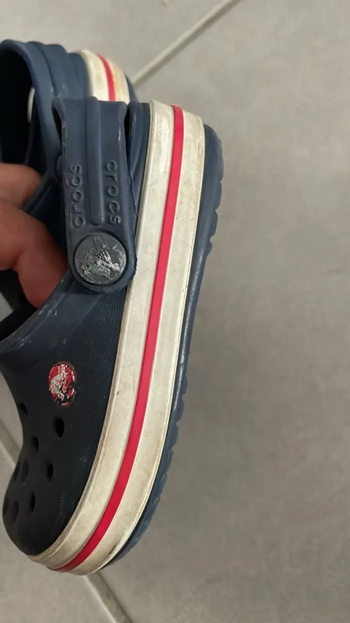 crocs enfant bleu marine – pointure C5 – bon état - photo numéro 3