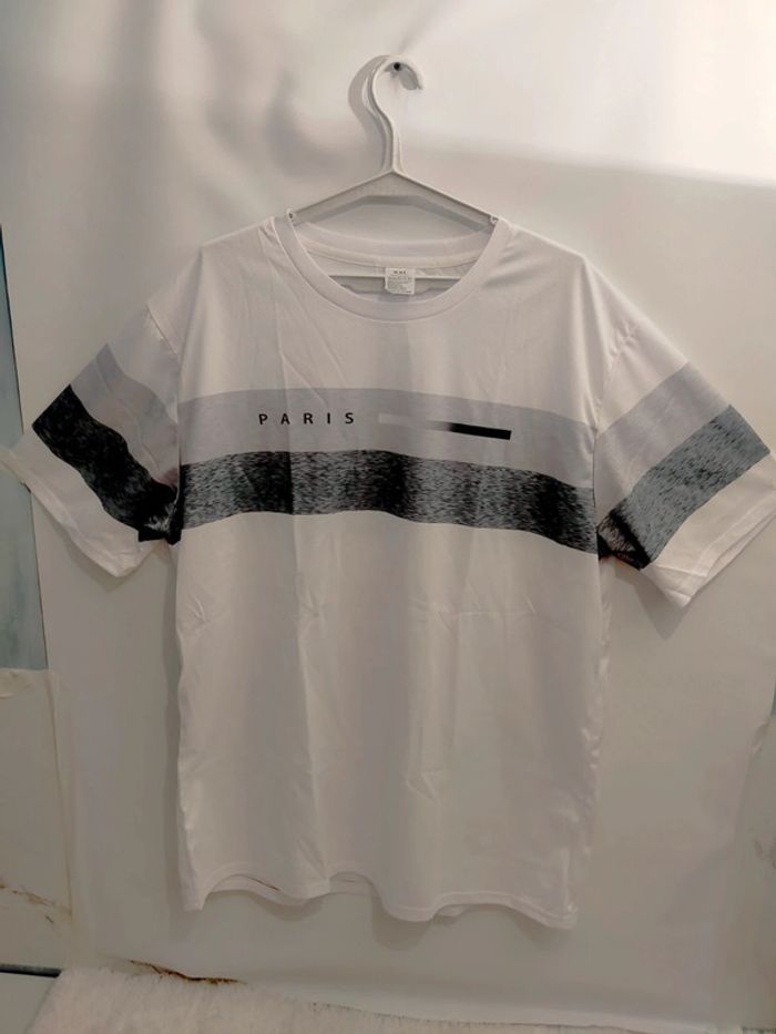 Joli t-shirt blanc XXL neuf - photo numéro 2