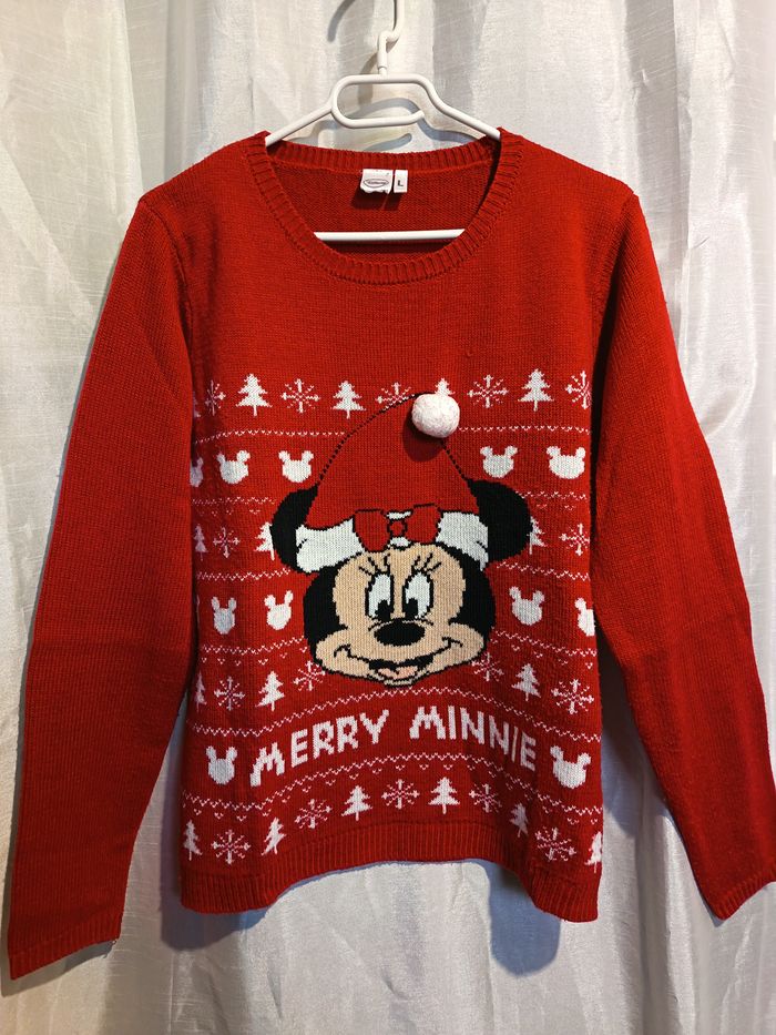 pull Noel de Disney 40 réf 82 D19