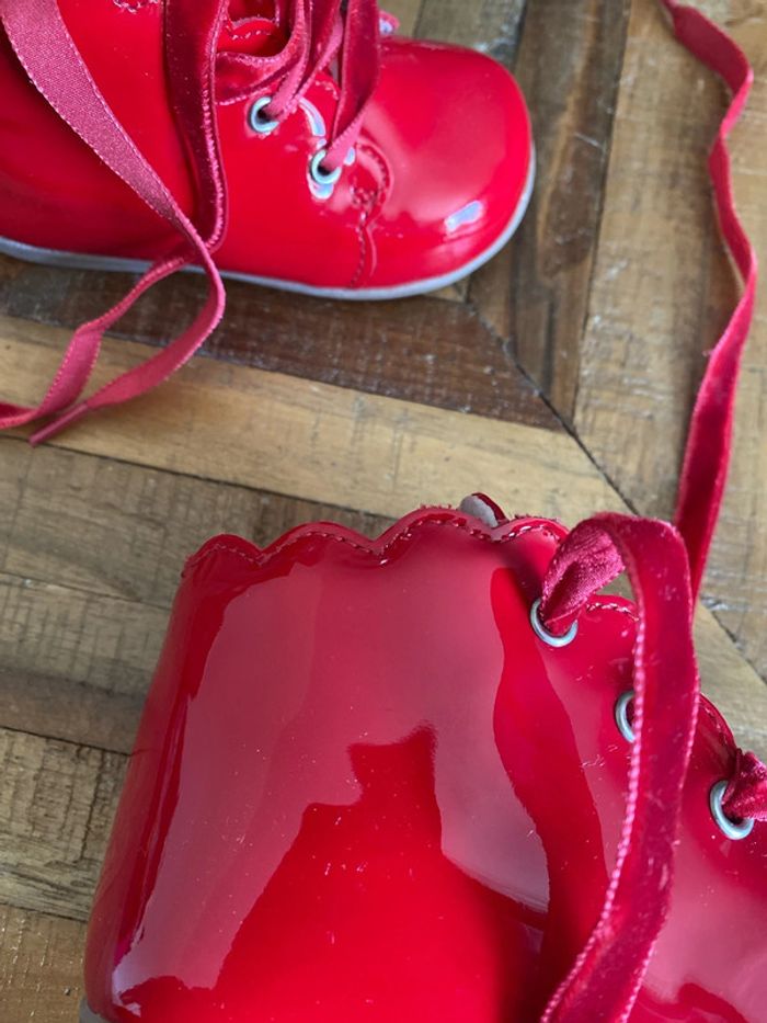 Chaussures rouges vernis - photo numéro 4