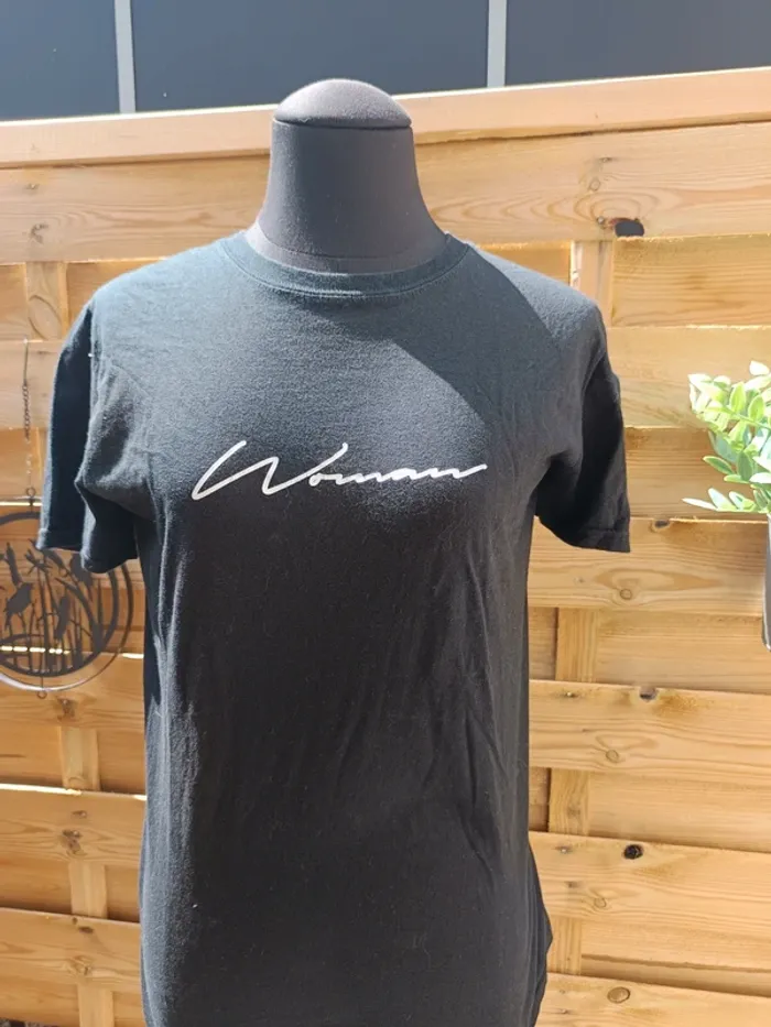 T-shirt taille S - photo numéro 2