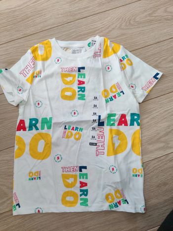 Tee-shirt manches courtes taille 8 ans