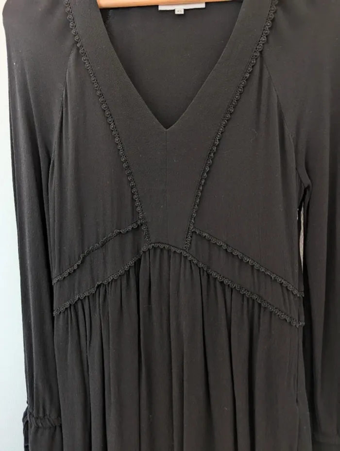 Robe noire - photo numéro 4