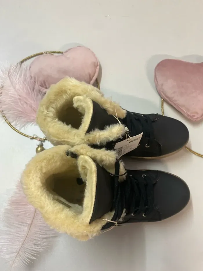 Bottines fille - fourrée - neuf - Defacto - noir - photo numéro 2