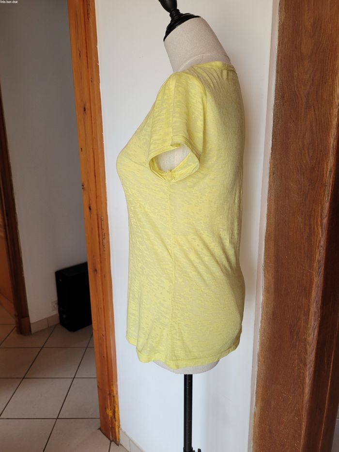 Tee shirt jaune - photo numéro 2