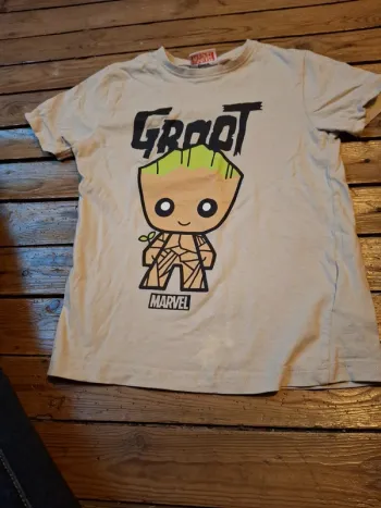 Tshirt groot taille 7/8 ans